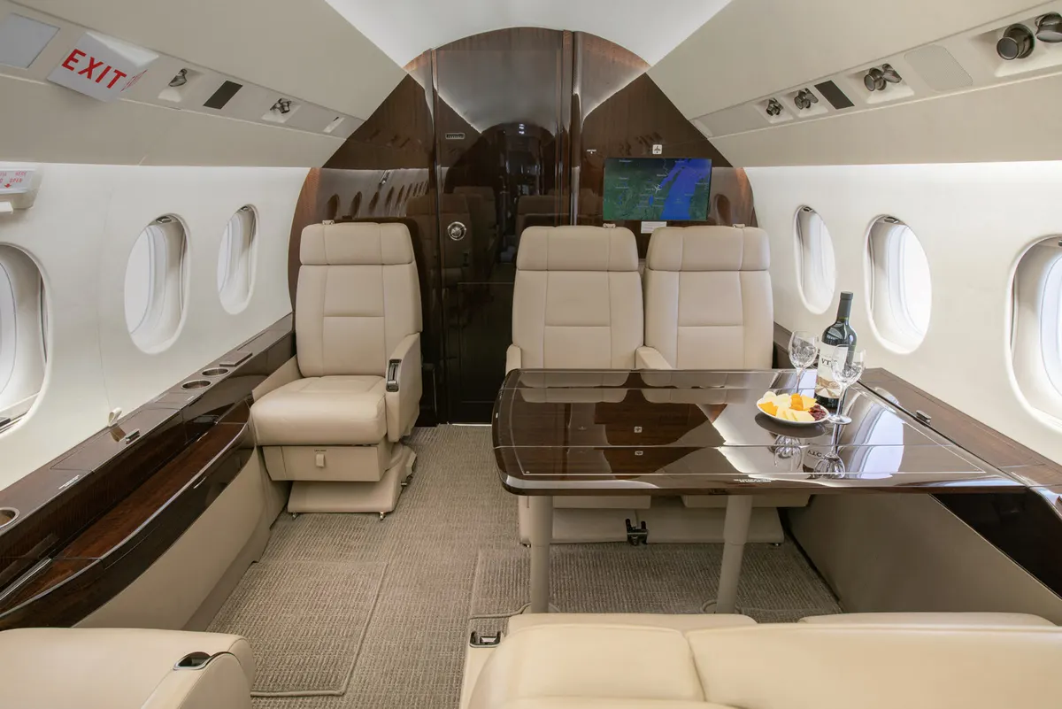 2014 Dassault Falcon 2000LXS - Photo 7