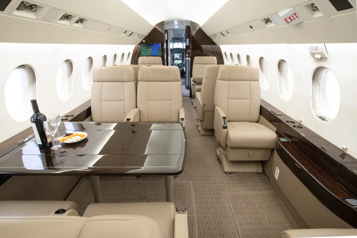 2014 Dassault Falcon 2000LXS - Photo 8