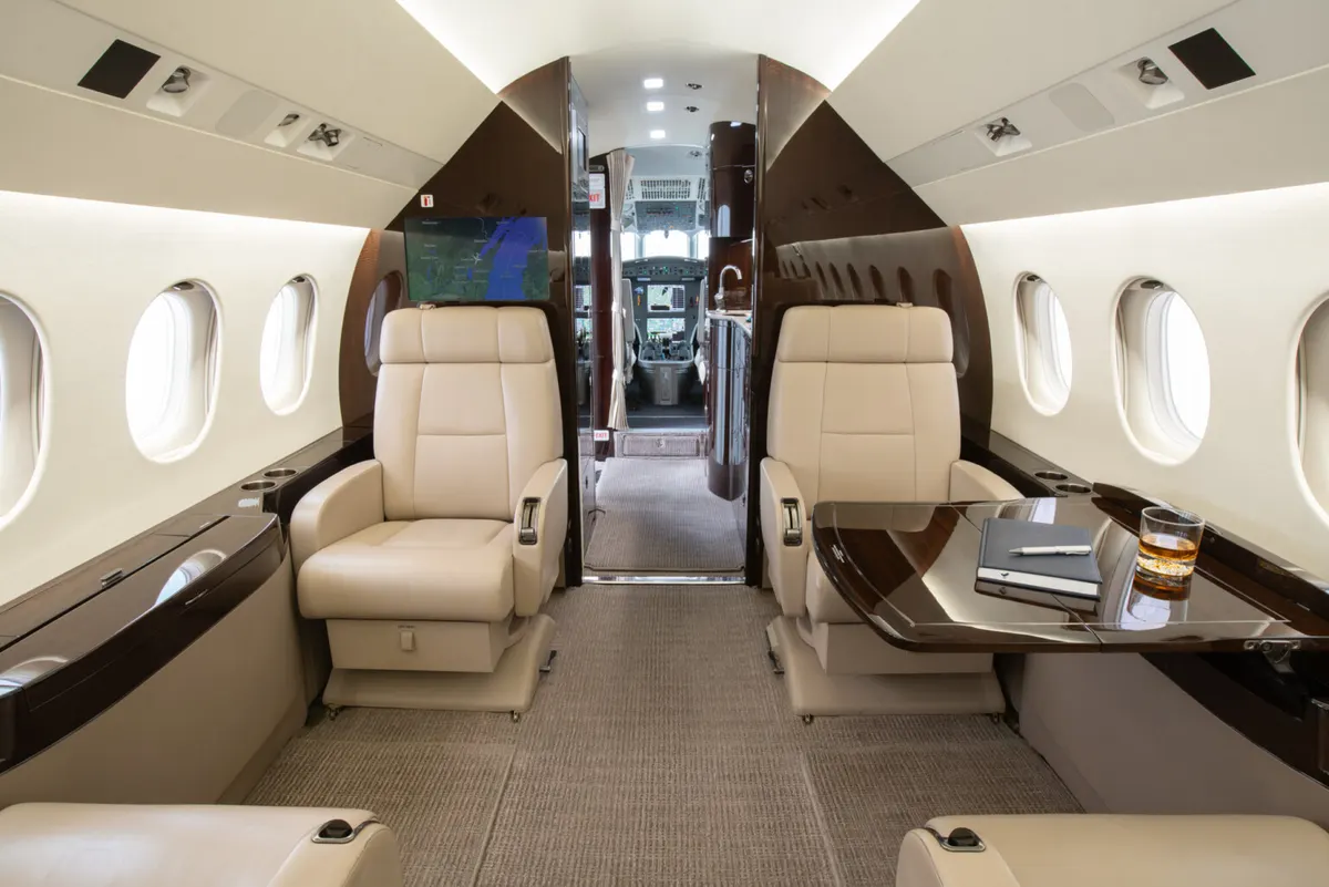 2014 Dassault Falcon 2000LXS - Photo 9