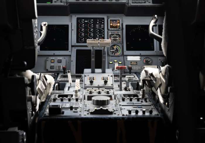 1997 Gulfstream GV - Photo 2